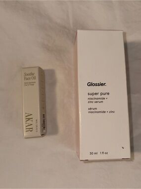 Glossier Super Pure Niacinamide + Zinc Serum — White Packaging